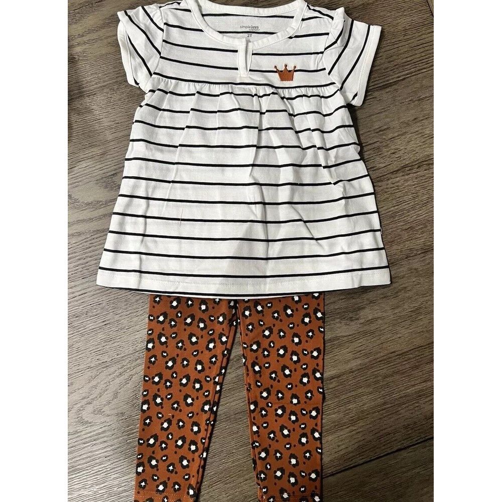 Legging And 2 Tops Simply joys By Carter Size 2T, Leapard Print 3 Piece Set NEWโ